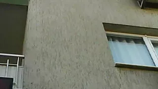 Я прокинувся рано вранці і трахнув симпатичну еротика бесплатно дівчину по-собачому