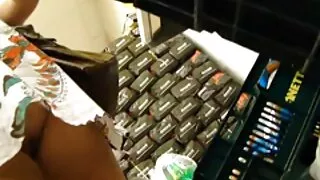 Переконана Домогосподарка займалася сексом з чорним видео еротика чоловіком
