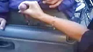 Темноволоса повія трахкає з членом свого еротика русские клієнта