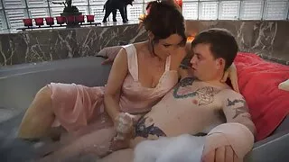Худий довговолоса порно секс еротика милашка любить лизати яйця