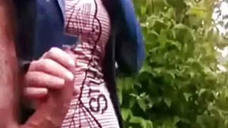 Сидячи на еротика 4к підлозі мамзель трахкає з хлопцями