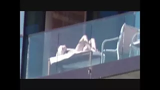 Пухка блондинка лиже роговий еротика и секс півень